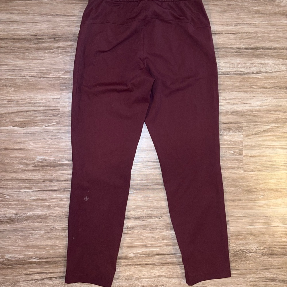 lululemon athletica Women's On The Fly in Plum - Picture 6 of 7